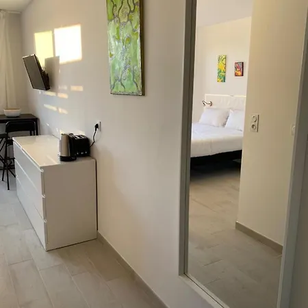 Les Jardins D'athena Apart Otel 2*