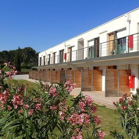 Les Jardins D'athena 2* Éguilles